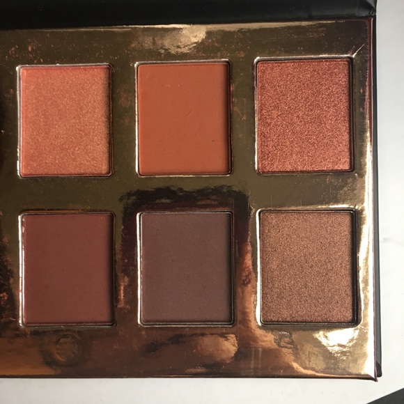 Crown Pro Fuego Collection palette - Picture 3 of 5